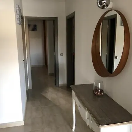 Jolie